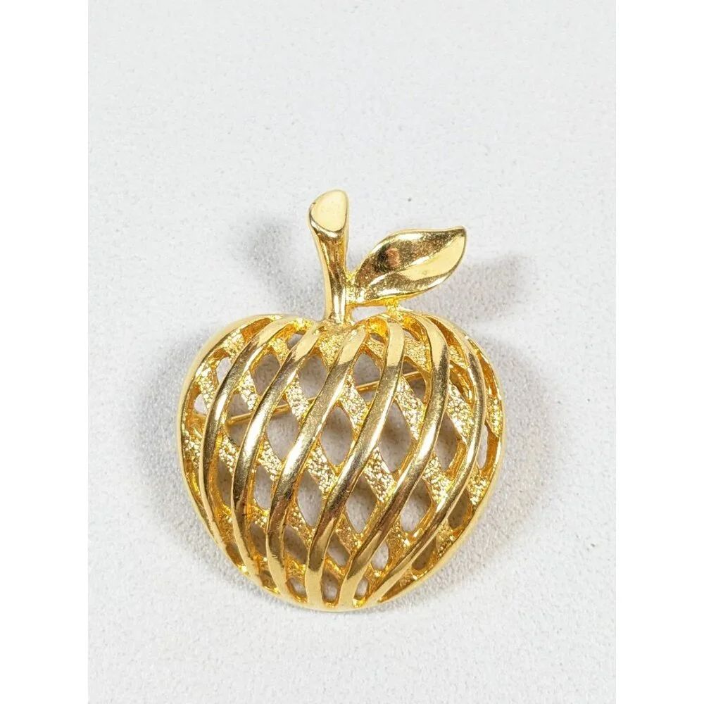 Vintage Gold tone Cut out Apple‎ Pin Brooch